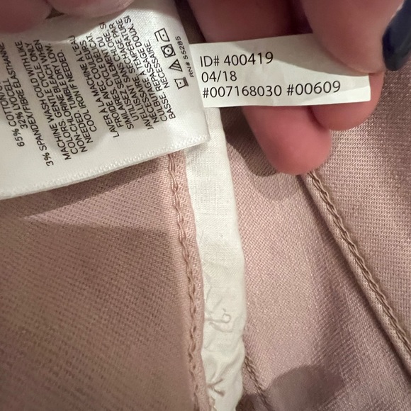 NWOT Express Mid Rise Jeans - Picture 17 of 17